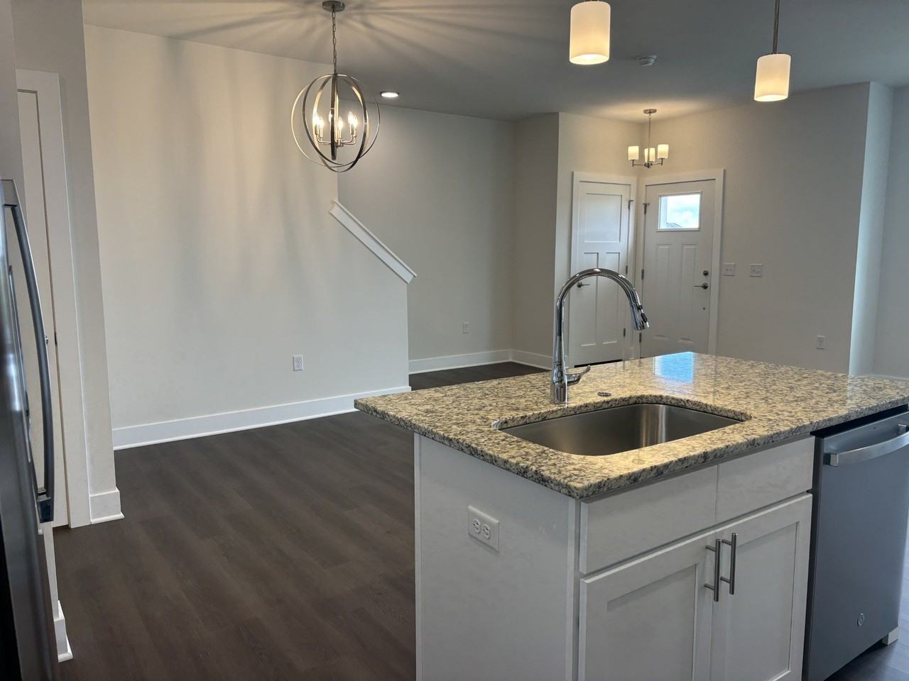 6866 Belle Fontaine Blvd - Photo 6 of 14