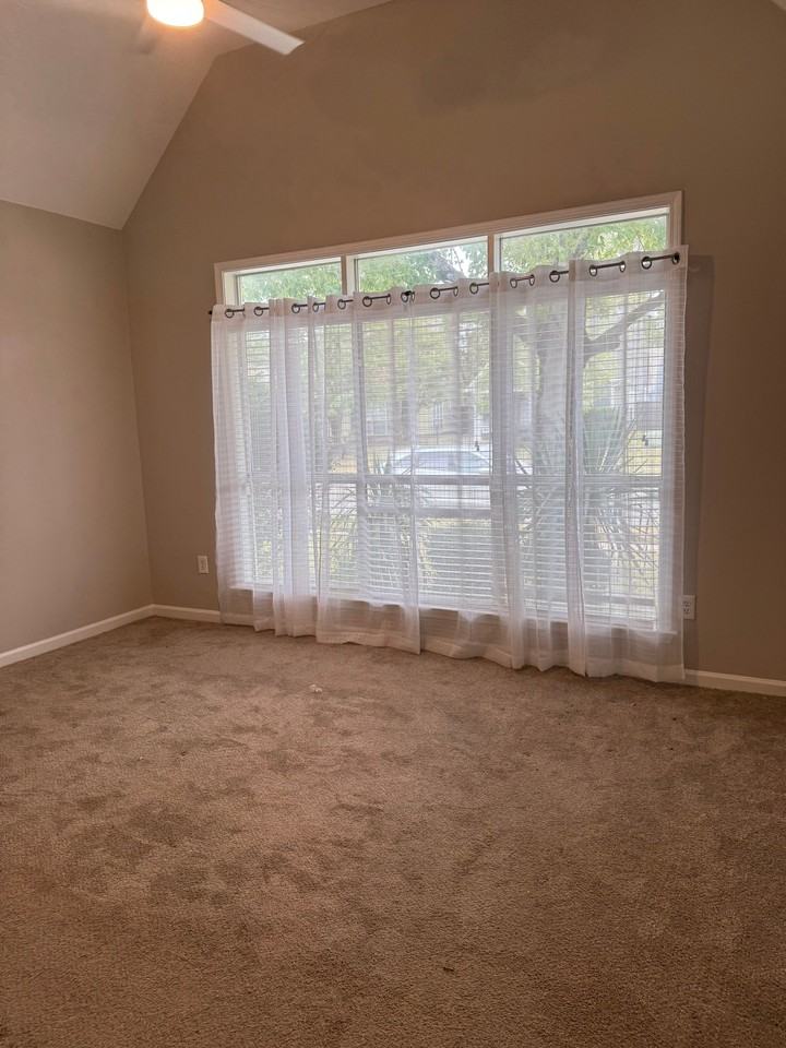 1063 Island Pl E - Photo 6 of 6