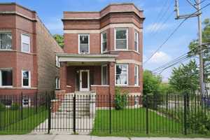 featured image of 7843 S Burnham Ave #2