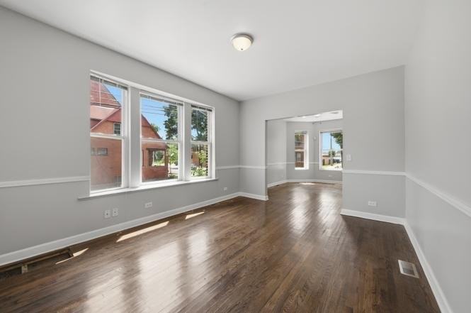 7843 S Burnham Ave #2 - Photo 2 of 9