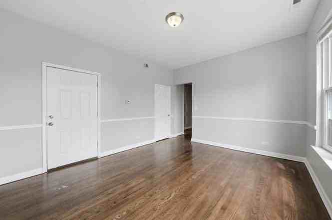 7843 S Burnham Ave #2 - Photo 3 of 9