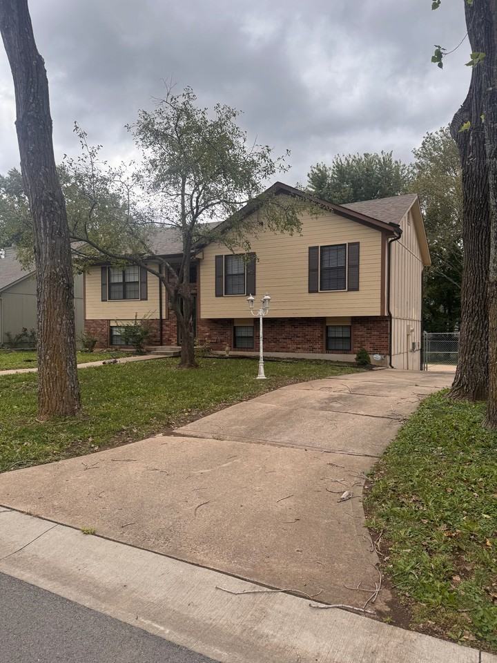517 Eldorado Dr - Photo 2 of 15