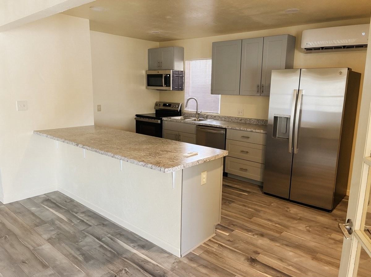 1402 N Winstel Blvd - Photo 6 of 20