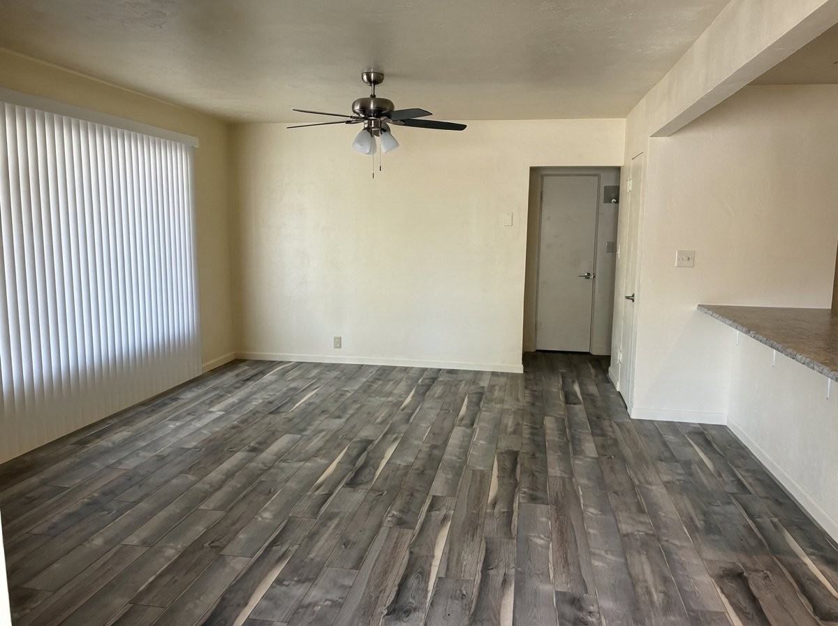 1402 N Winstel Blvd - Photo 7 of 20