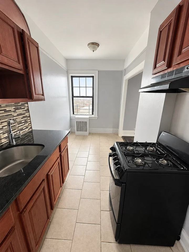 29 N Harrison St #104