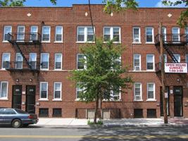 featured image of 398 13th Ave #8