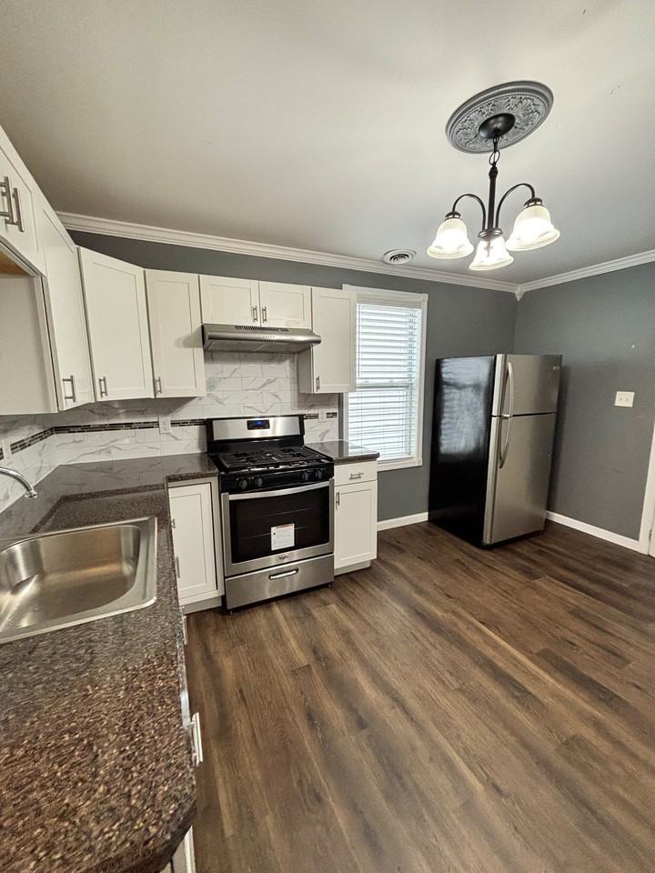 517 Clarendon St #2ndFL - Photo 5 of 15