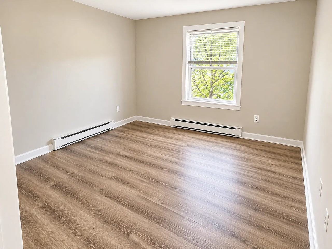 312 Littleton Ave #3A - Photo 3 of 7