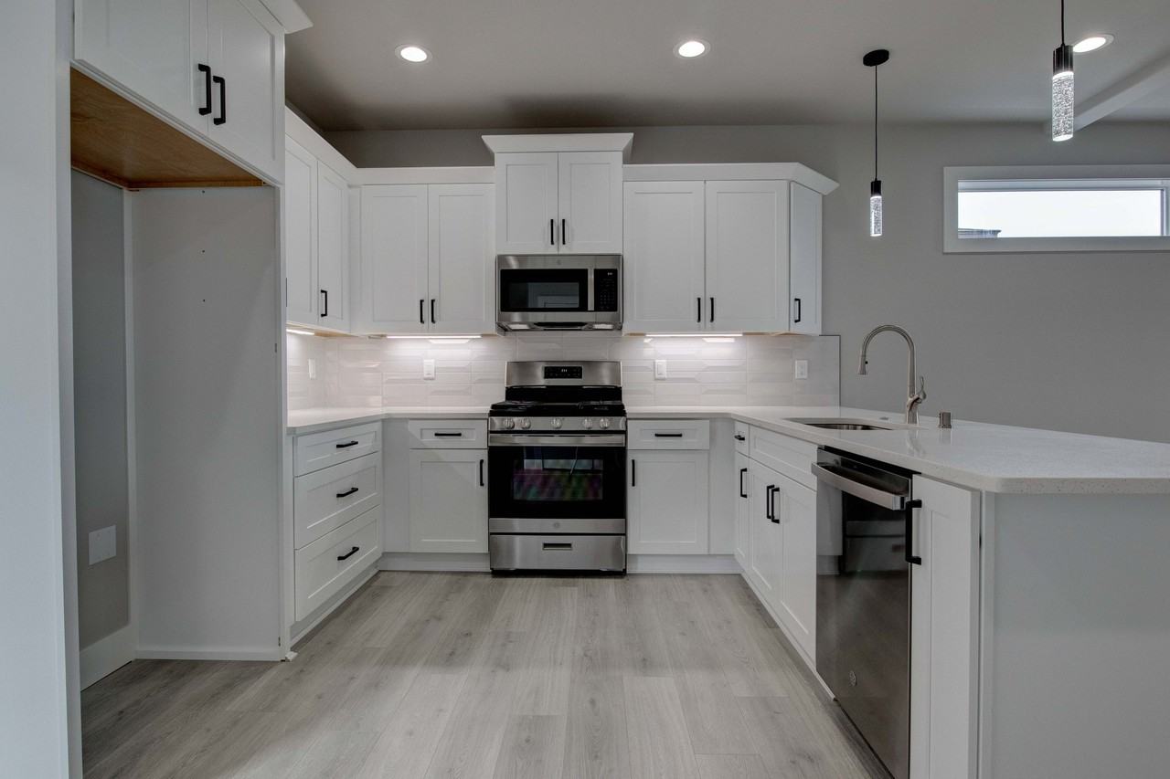 830 Rio Vista Loop - Photo 2 of 12