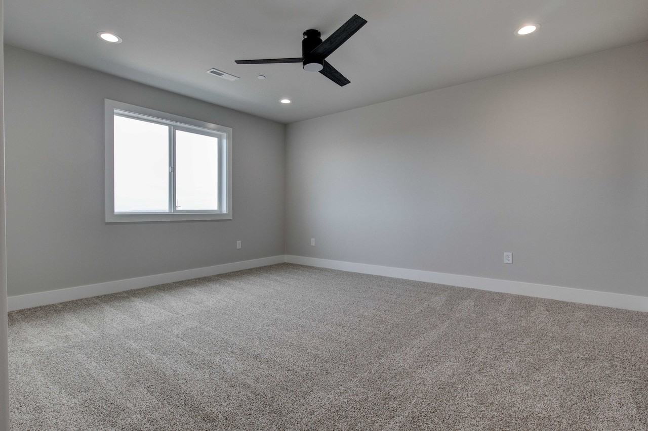 830 Rio Vista Loop - Photo 5 of 12