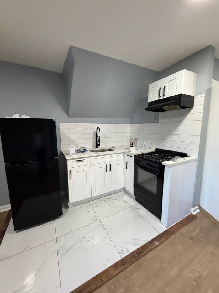 165 4th Ave #3