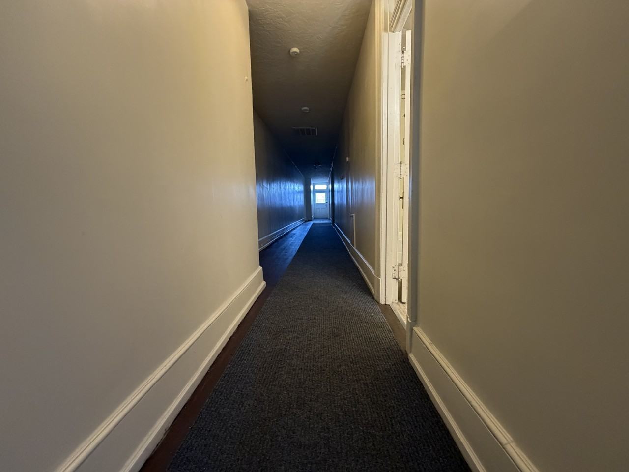 132 West Market Street - Photo 5 of 10