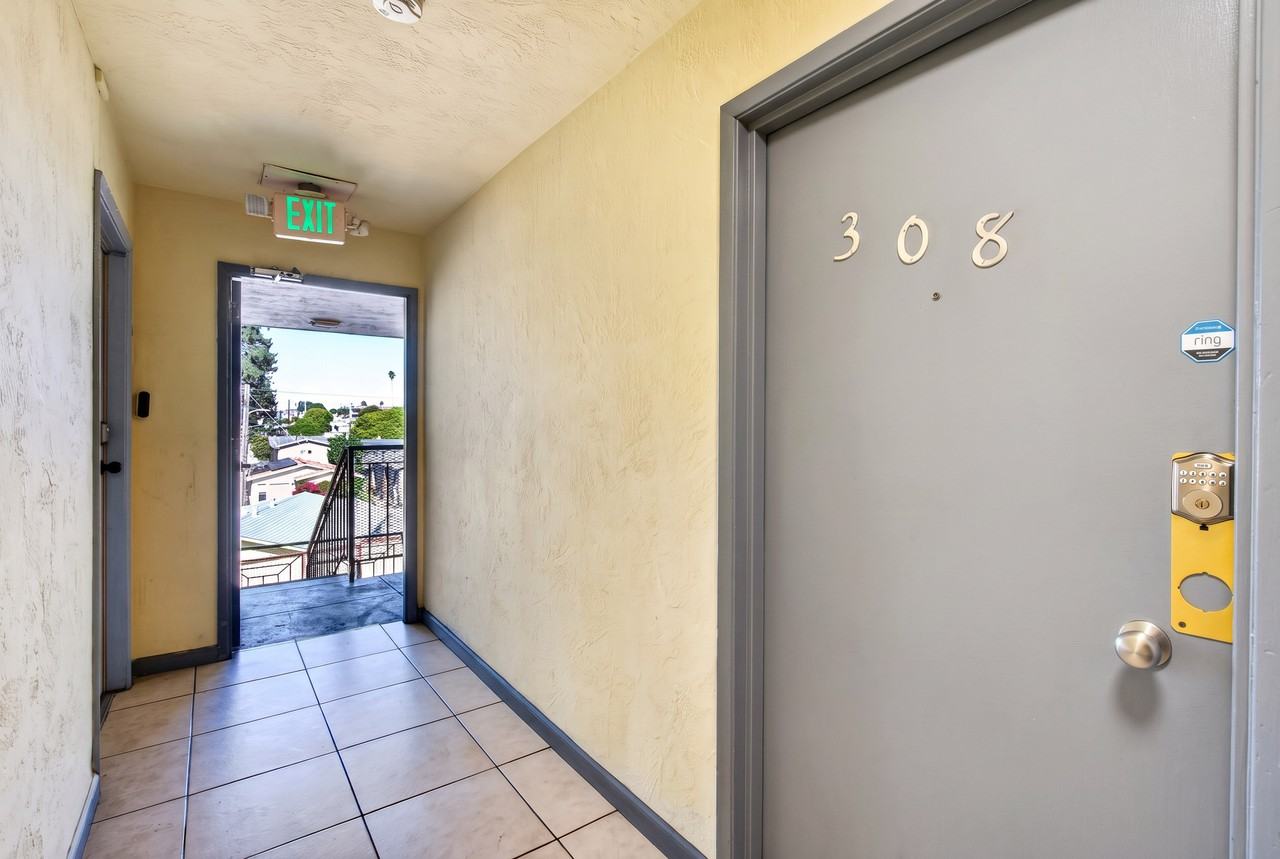2833 High Street - Photo 2 of 10