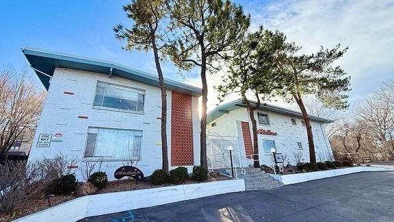 Catalina Apartments - Photo 3 of 10