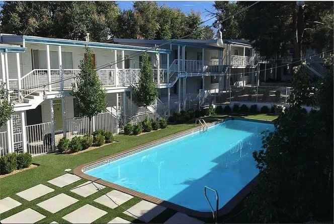Catalina Apartments - Photo 6 of 10