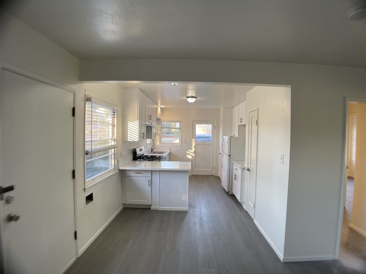 849 Mill St #849M - Photo 2 of 6