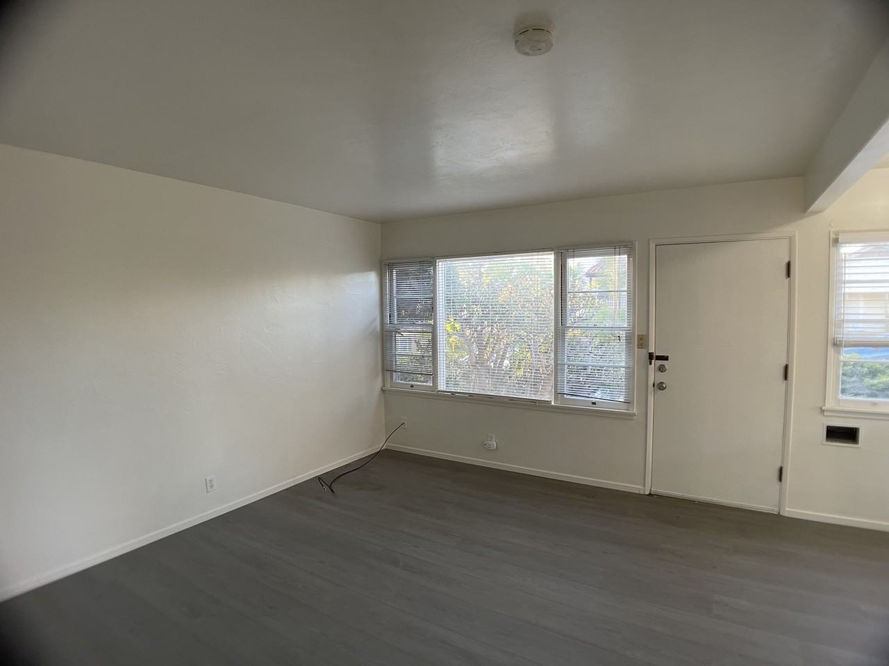 849 Mill St #849M - Photo 3 of 6