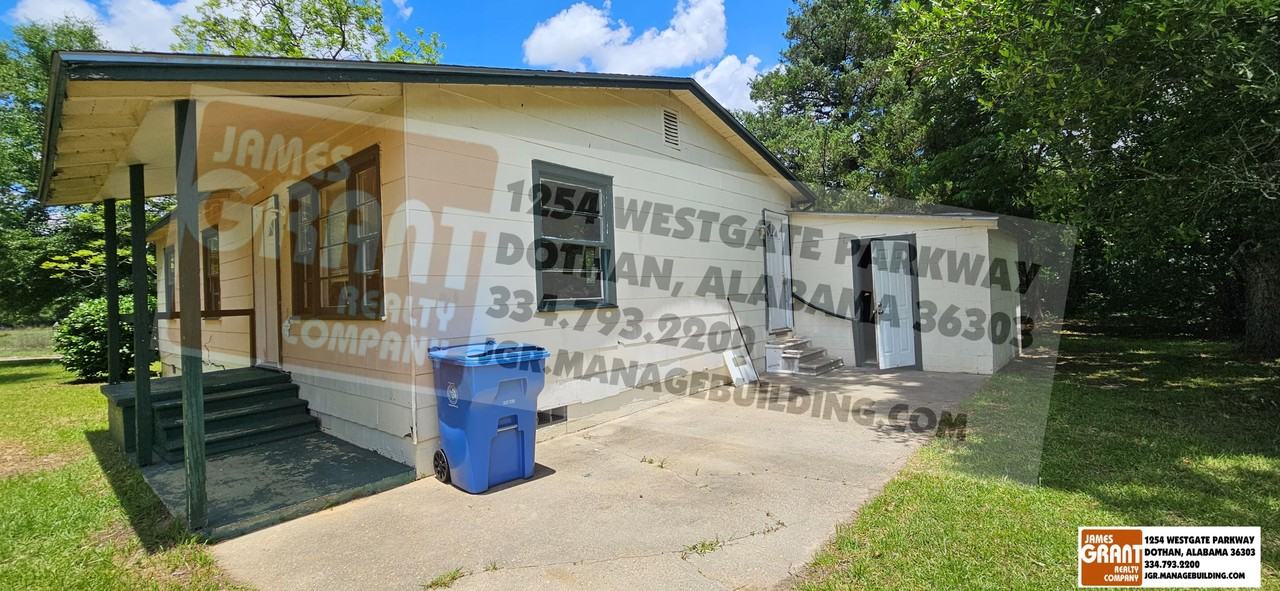 124 Emmons Dr - Photo 2 of 22