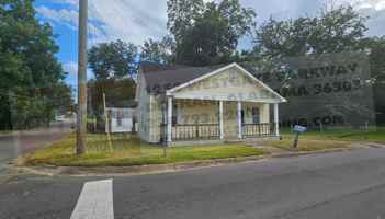 featured image of 901 Tacoma St