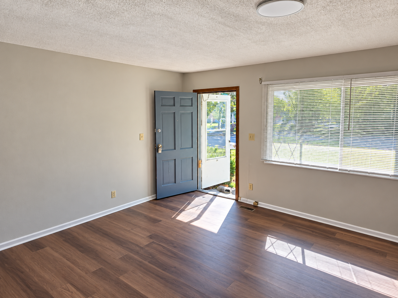 8804 E 35th St #1 - Photo 2 of 19
