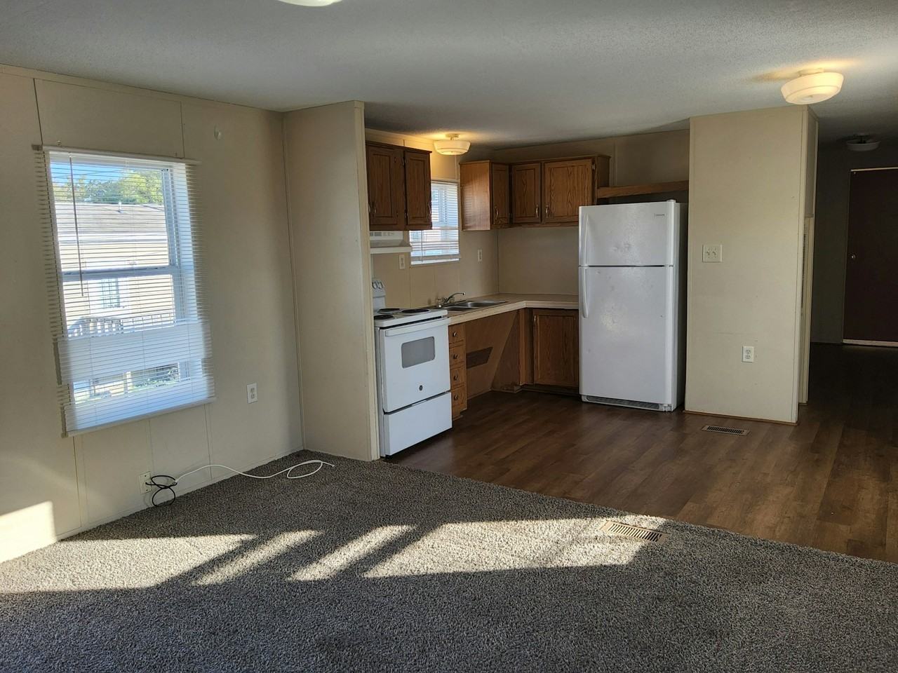 609 Louise Street - Photo 7 of 7