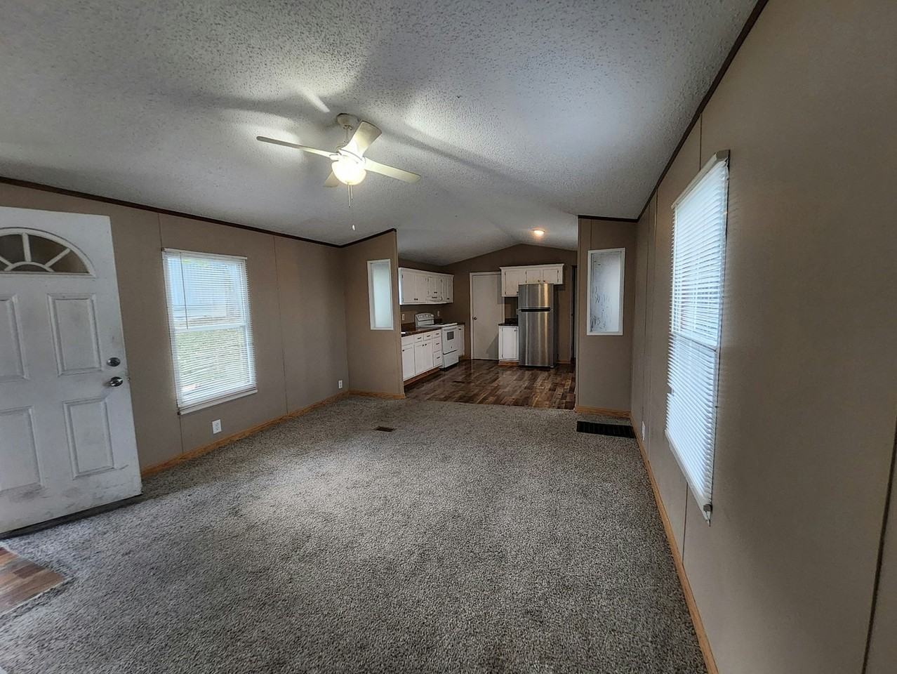 202 Dawson Drive - Photo 2 of 11