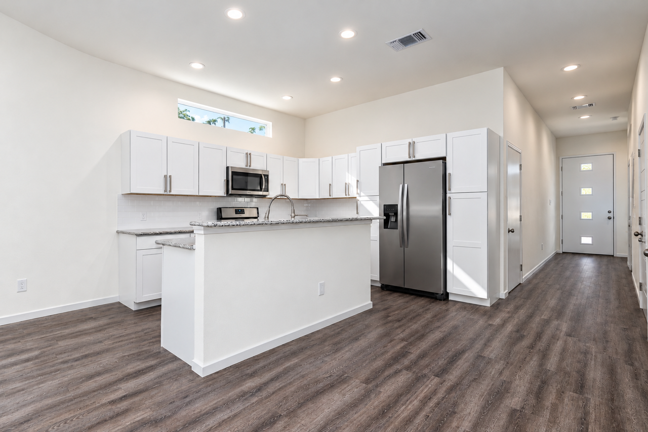 1618 Dakota Street, Unit 102 - Photo 5 of 26