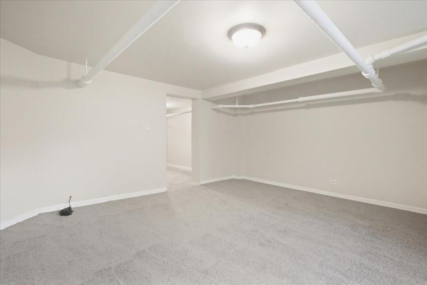 5020 S Blackstone Ave - Photo 7 of 10