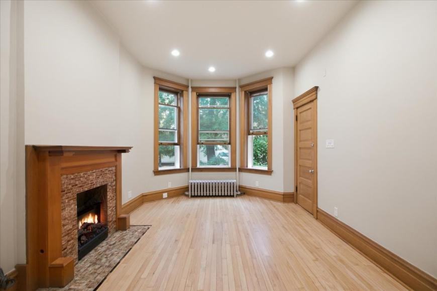 2111 N Kedzie Blvd - Photo 4 of 10