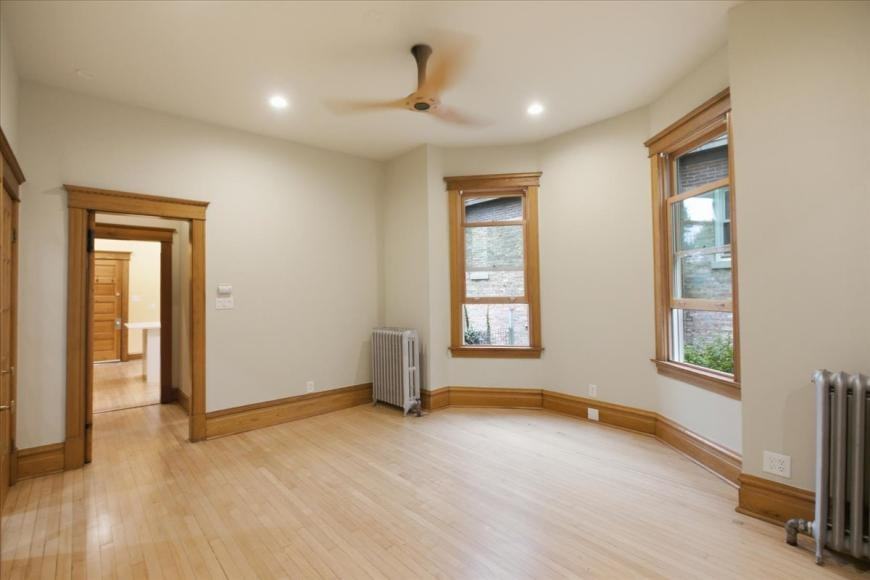 2111 N Kedzie Blvd - Photo 5 of 10