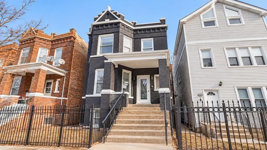 2825 N Rockwell St