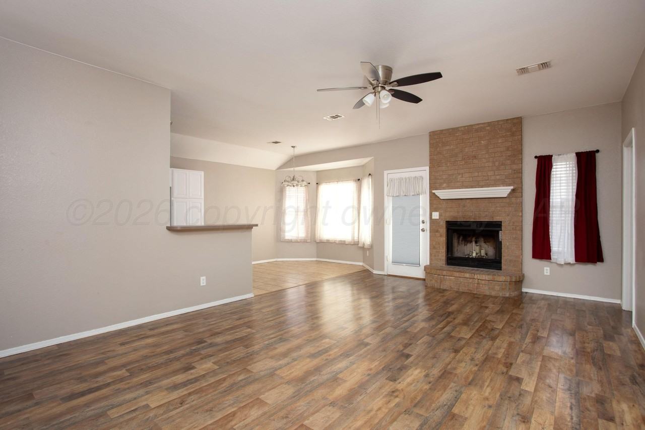 5013 Capulin Ln - Photo 2 of 22