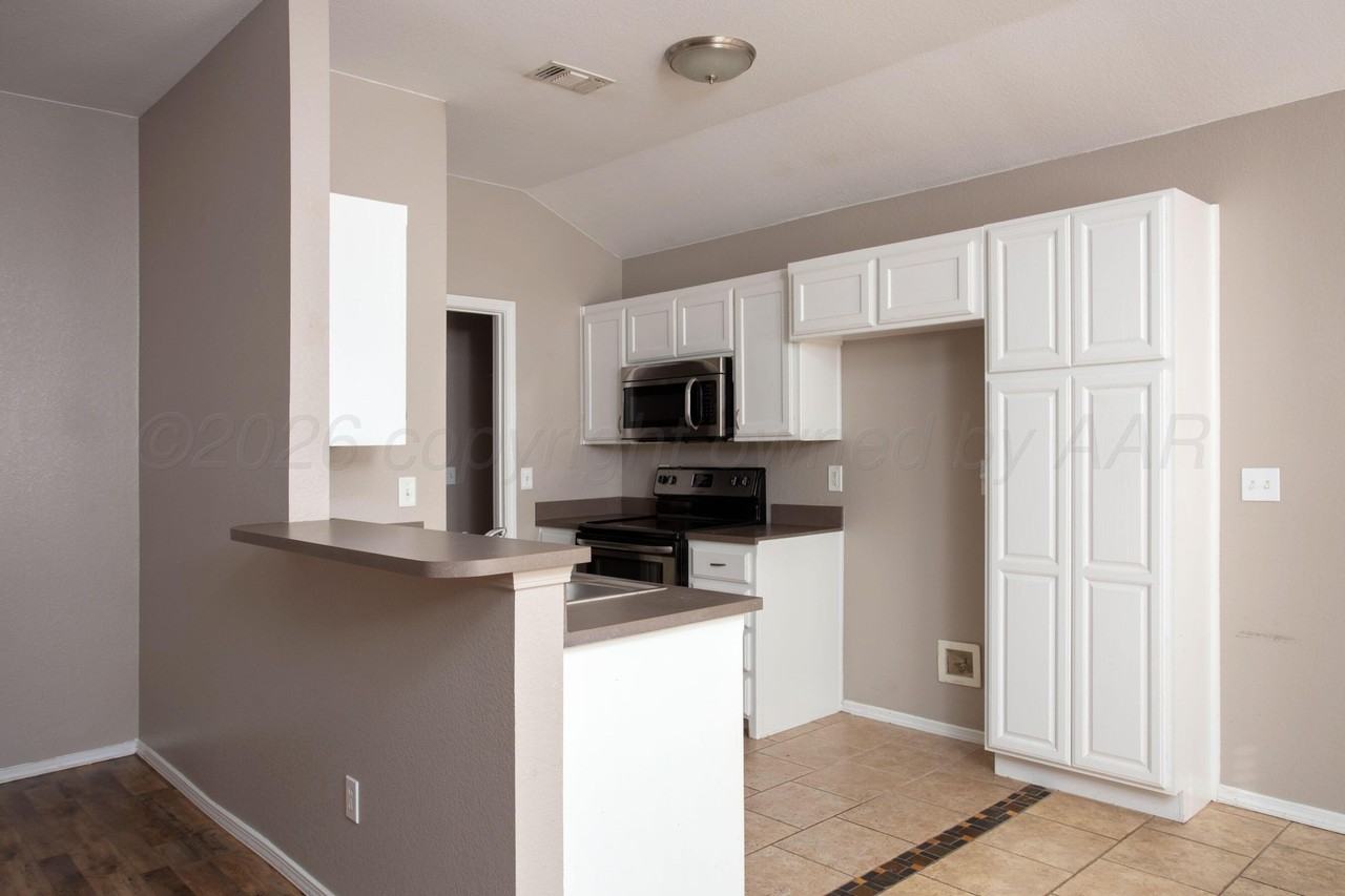5013 Capulin Ln - Photo 6 of 22