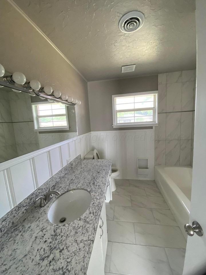 3607 Lenwood Dr - Photo 7 of 8