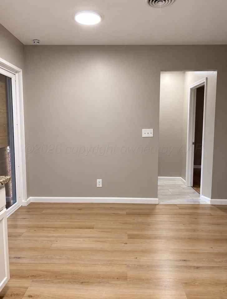 1512 Stubbs St - Photo 2 of 7