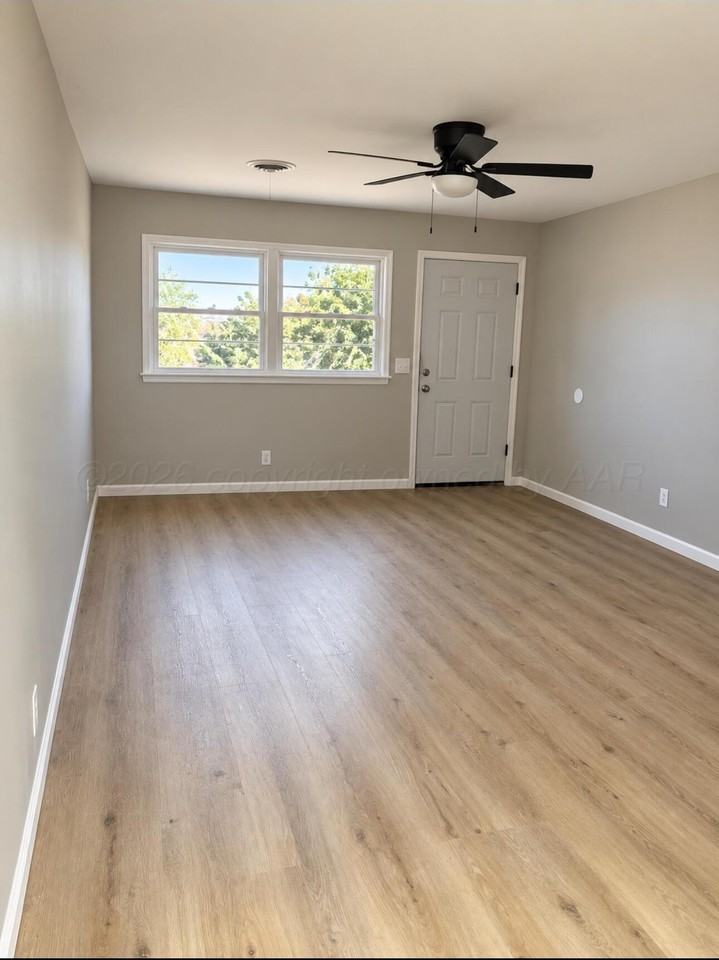 1512 Stubbs St - Photo 7 of 7