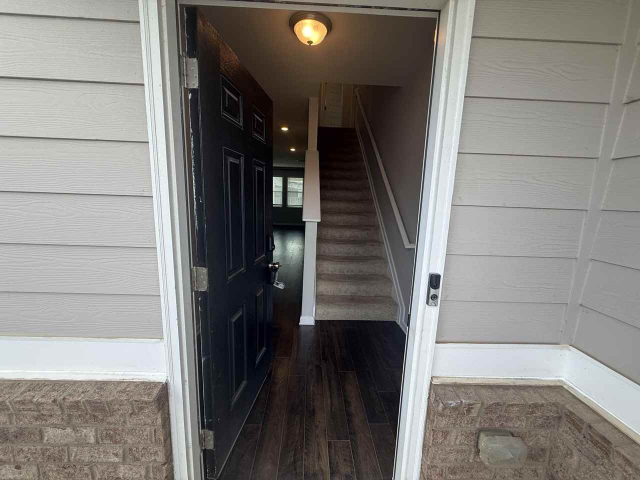 250 Tahoe Dr - Photo 3 of 25