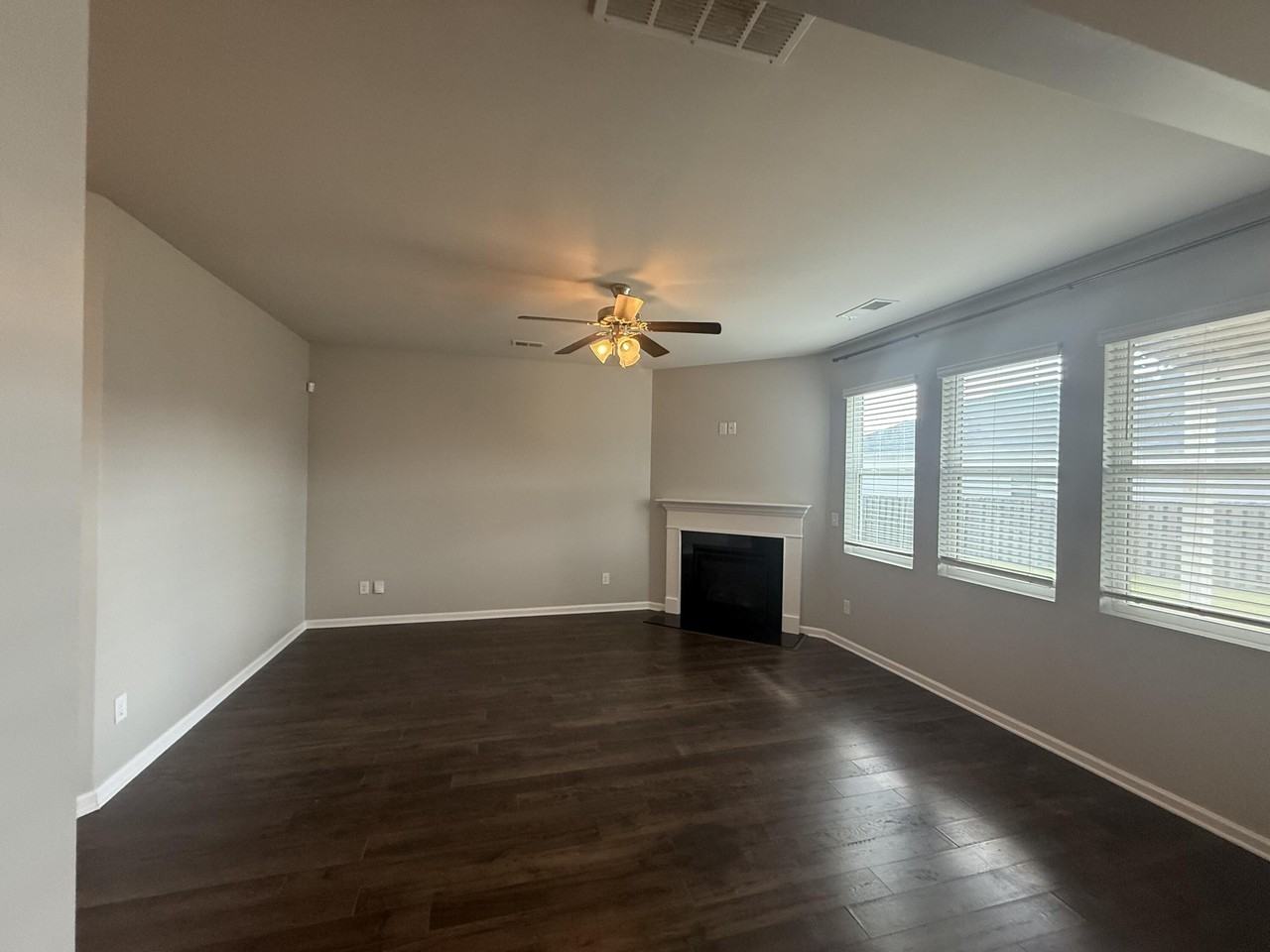 250 Tahoe Dr - Photo 7 of 25