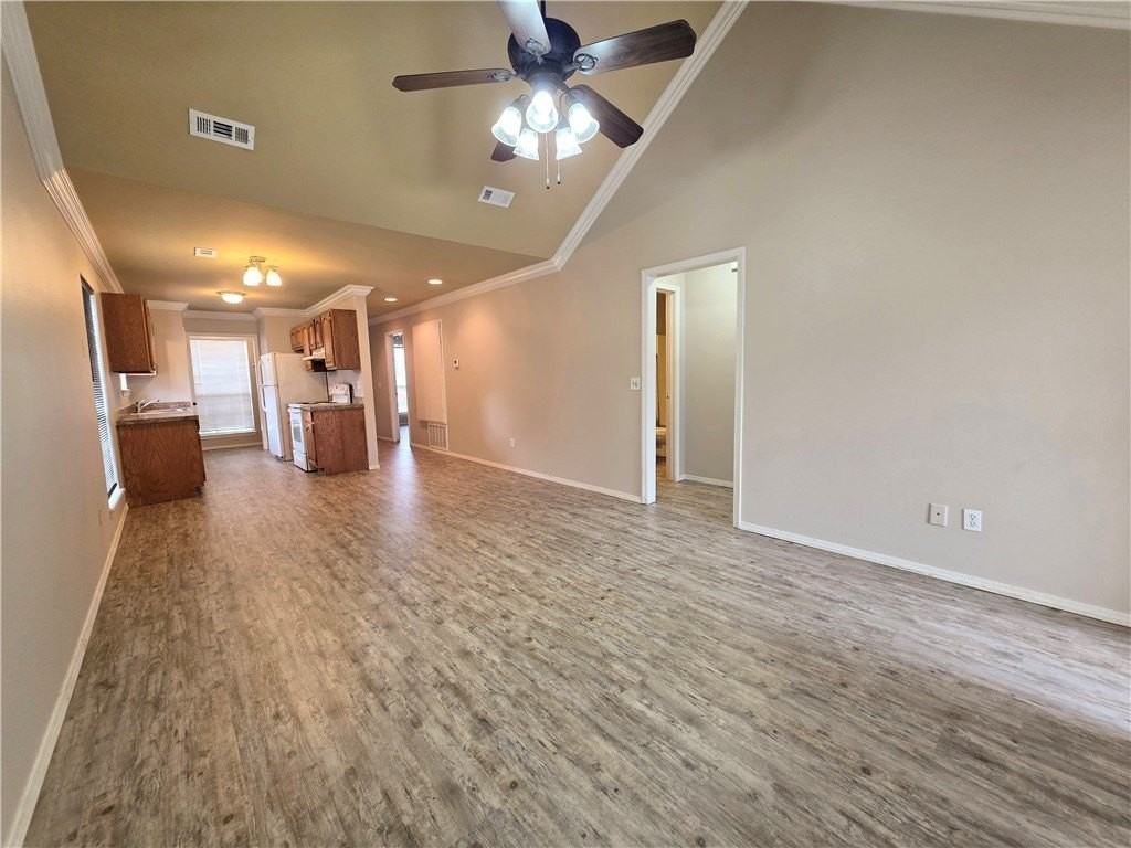 1005 S 24th Pl - Photo 2 of 20