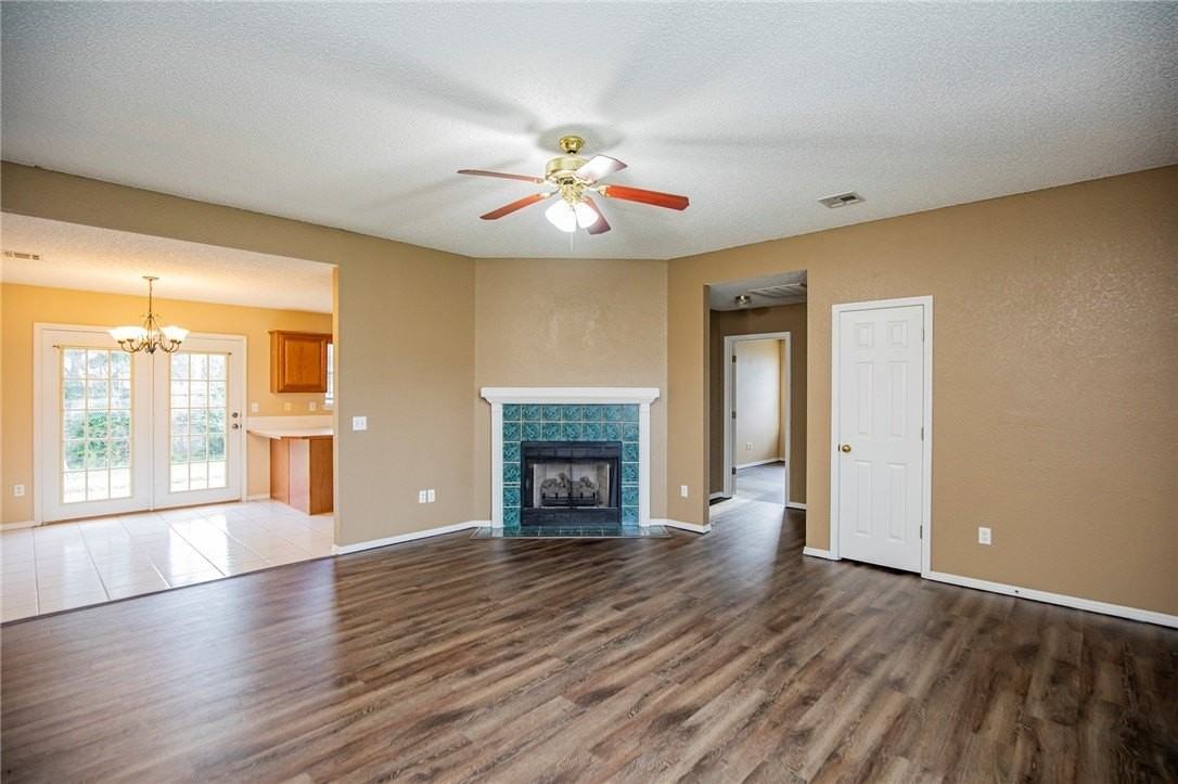 809 Jon Dr - Photo 2 of 21