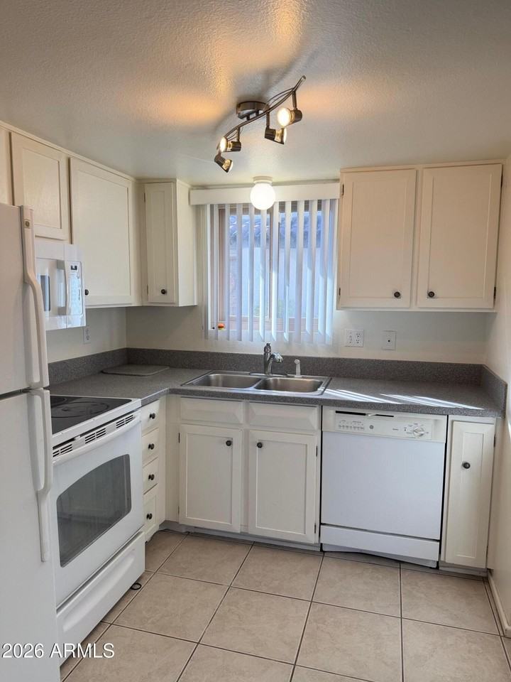2400 N 71st St #E - Photo 5 of 23