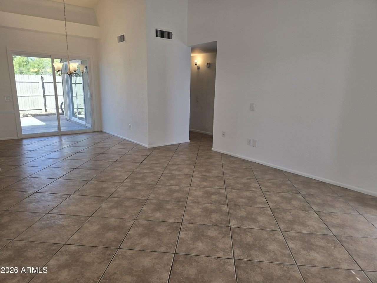 7006 S 45th St - Photo 3 of 11