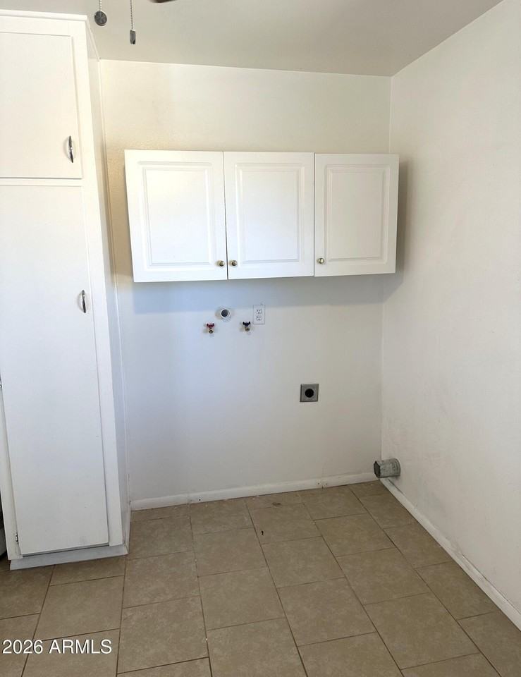 1314 W 15th St - Photo 7 of 17