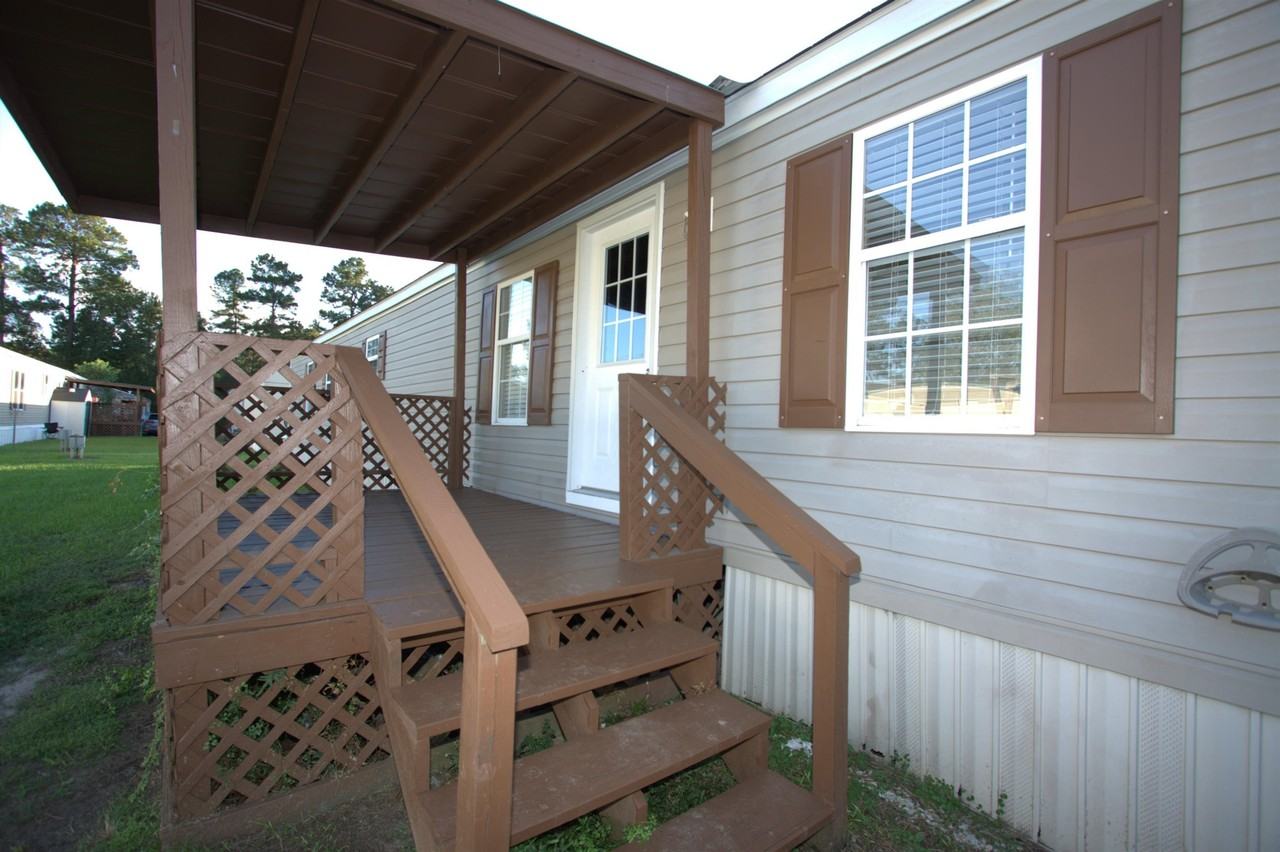 275 Country Lane Dr - Photo 2 of 10