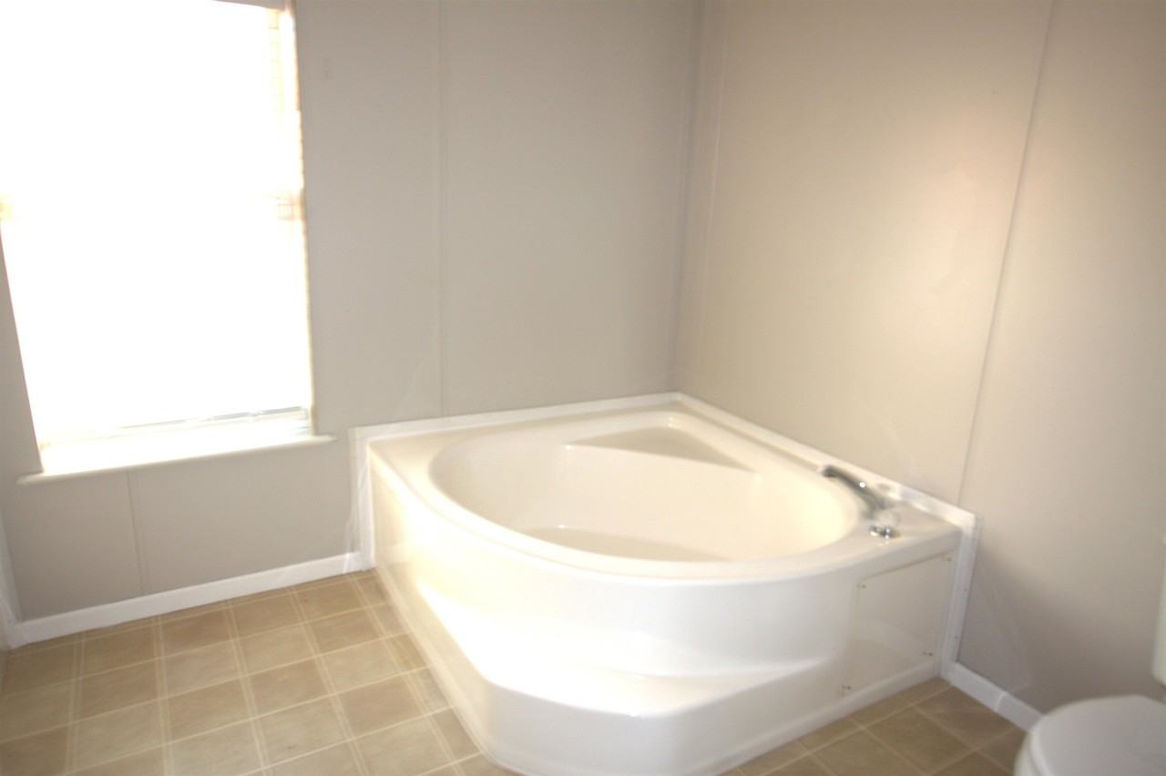 275 Country Lane Dr - Photo 7 of 10