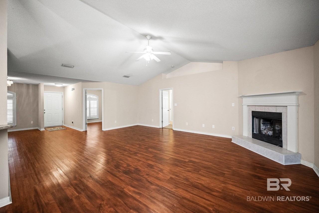 2531 Oakford Dr - Photo 3 of 23