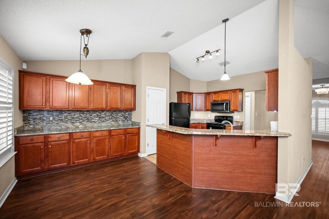 2531 Oakford Dr - Photo 5 of 23