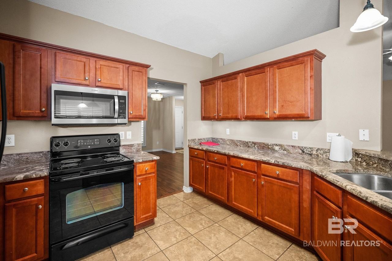 2531 Oakford Dr - Photo 7 of 23