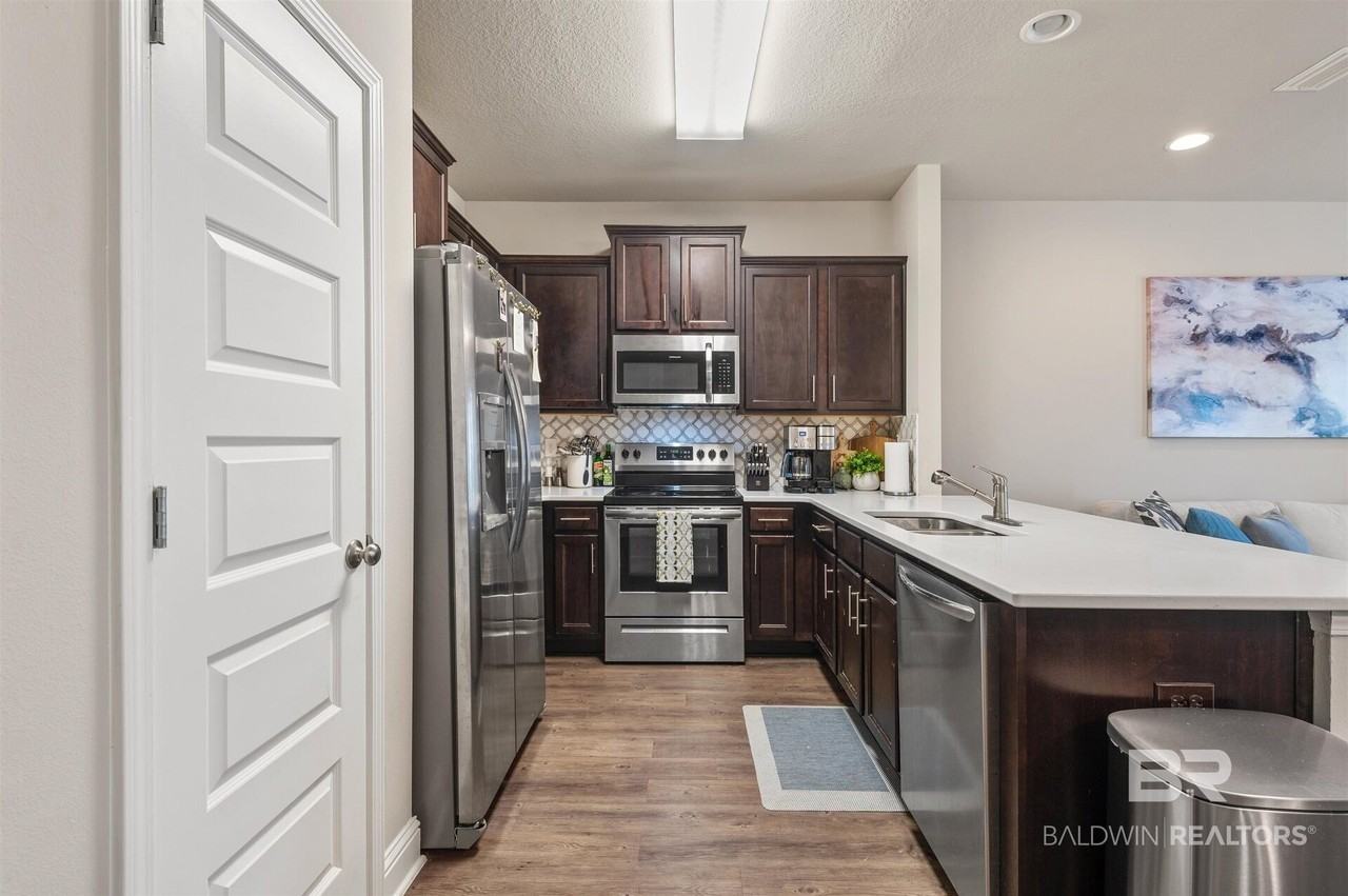 6780 Spaniel Dr - Photo 2 of 25