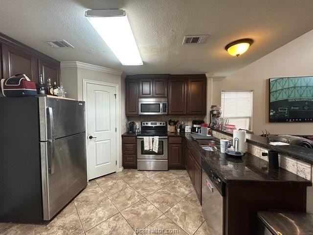 1711 Boardwalk Ct - Photo 4 of 22